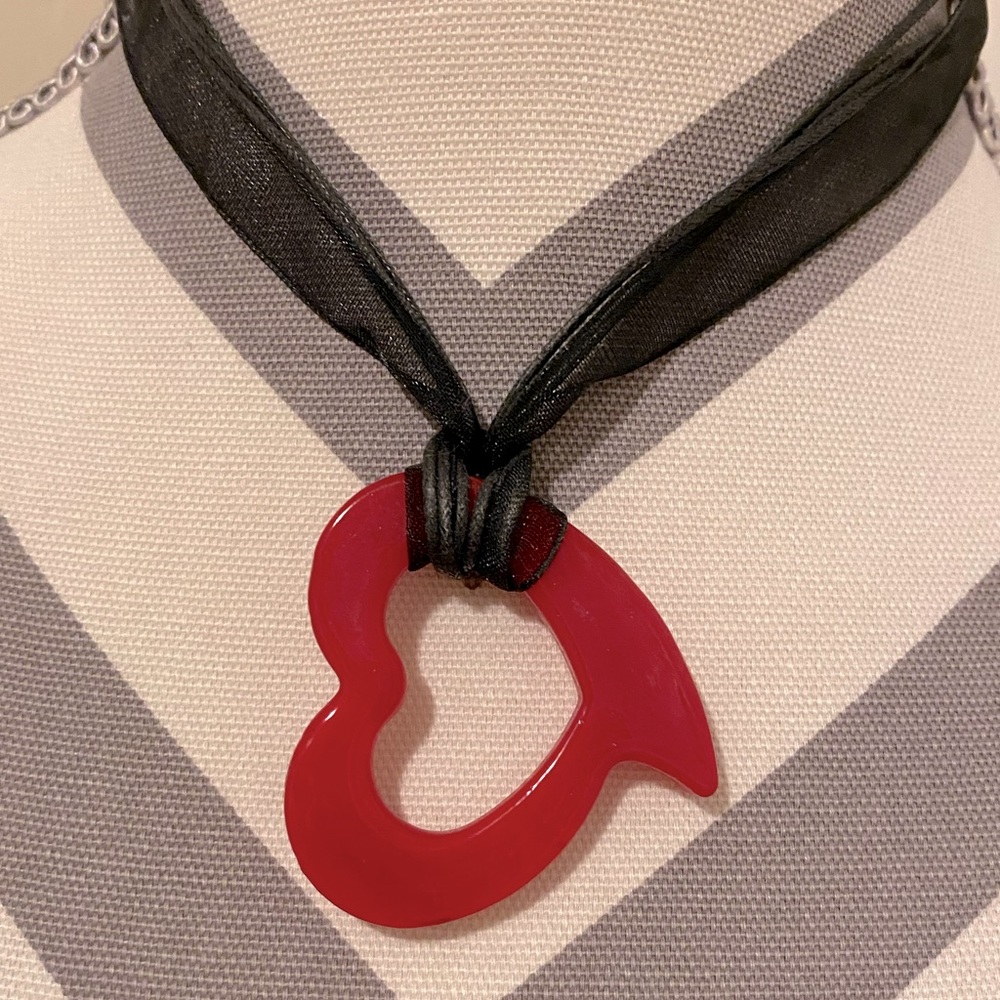 Red glass heart choker necklace